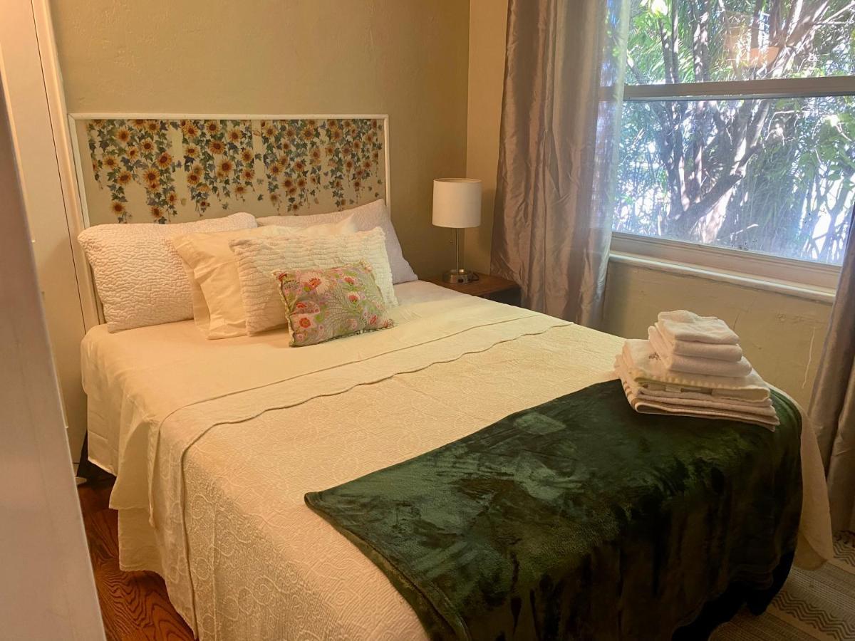 Villa Olivia Guest Rooms Hollywood Exterior foto